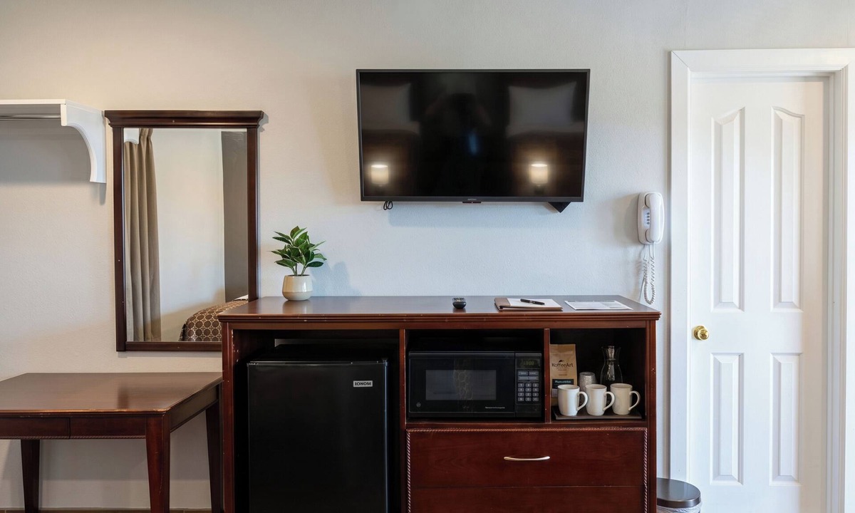 Gladewater Hotel | Economy Inn by Hotel O Gladewater, TX