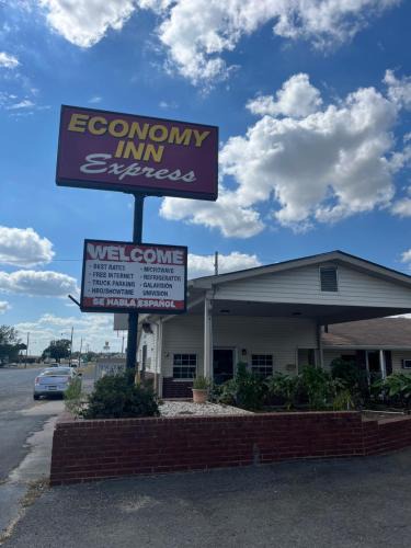 Stuttgart Hotel | Economy Inn Express
