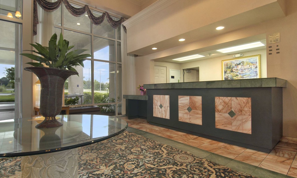 Shreveport Hotel | Economy Inn & Suites Shreveport