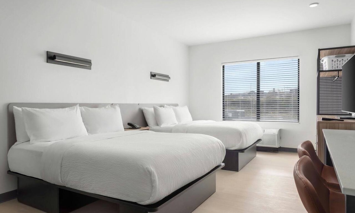 Hurstbourne Hotel | Efficient & Practical Studio w/Kitchen for Extended Stays in Louisville East