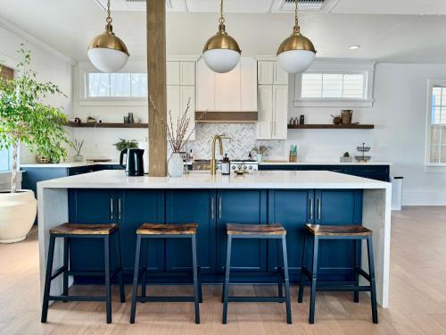 Saint Thomas Development House | Elegant Garden District 4BR Home
