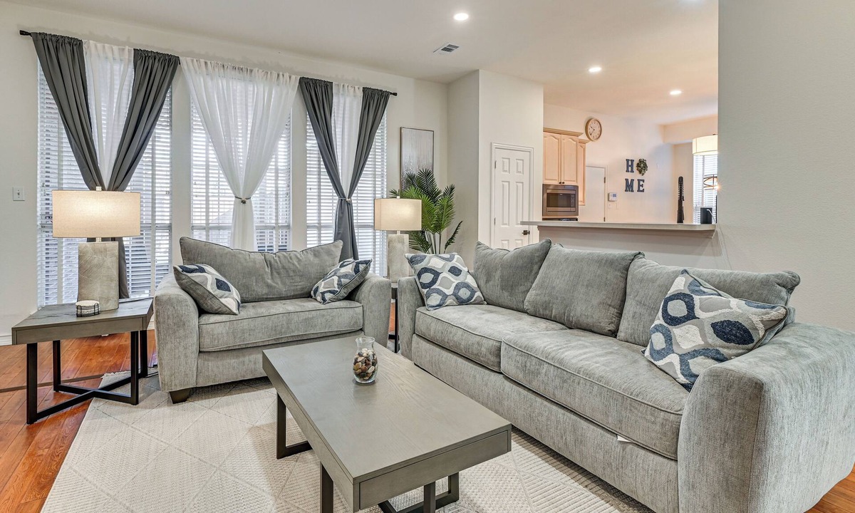 Far North Dallas House | Elegant Home w/Private Patio, 2 Mi to UTD Campus!