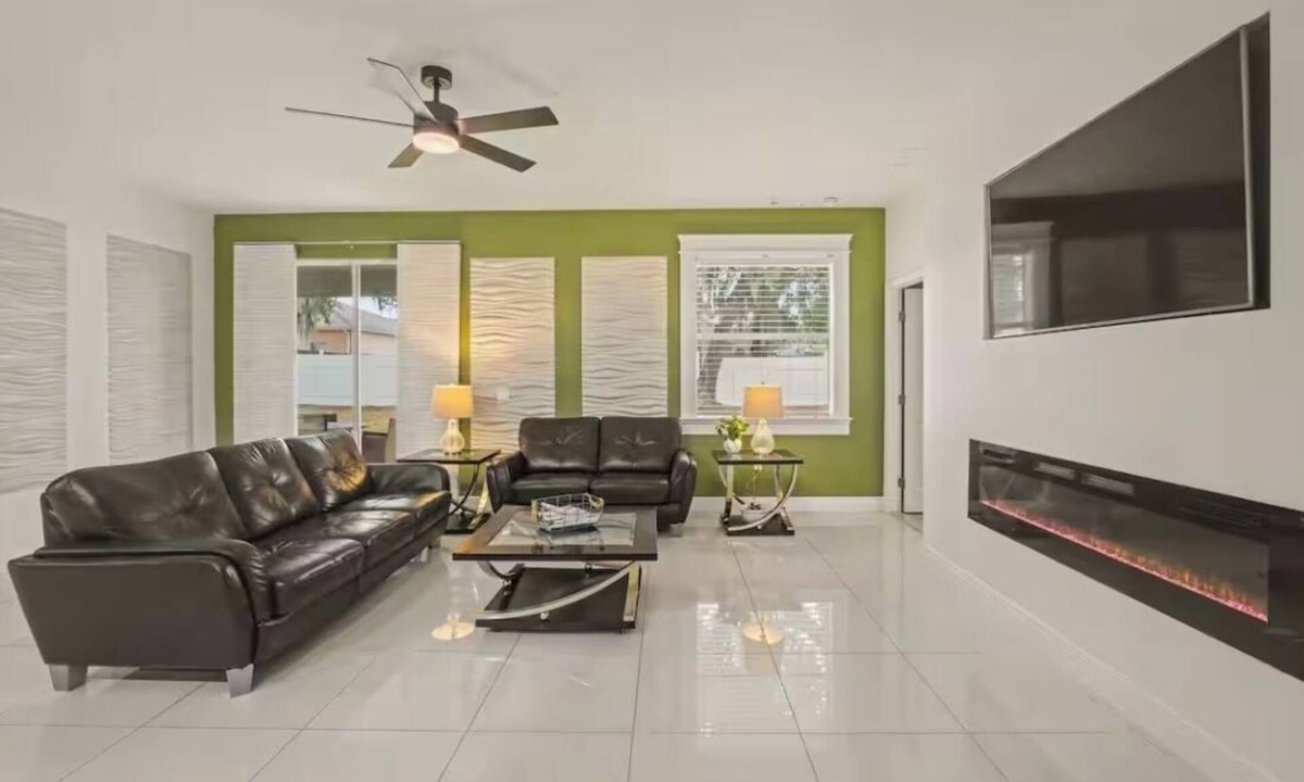 Ocala House | Entire House 8Minutes from Silver Springs State Park in Ocala, Florida