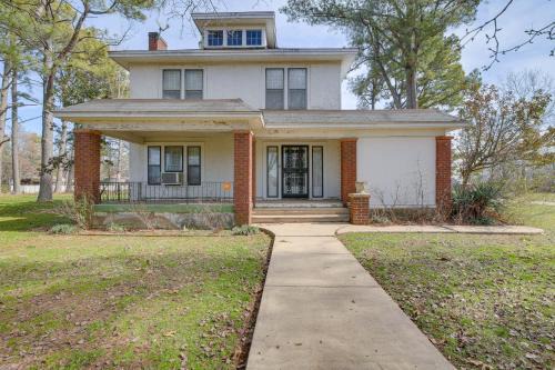 Wheatley House | Expansive Wheatley Home ~ 65 Mi to Memphis!