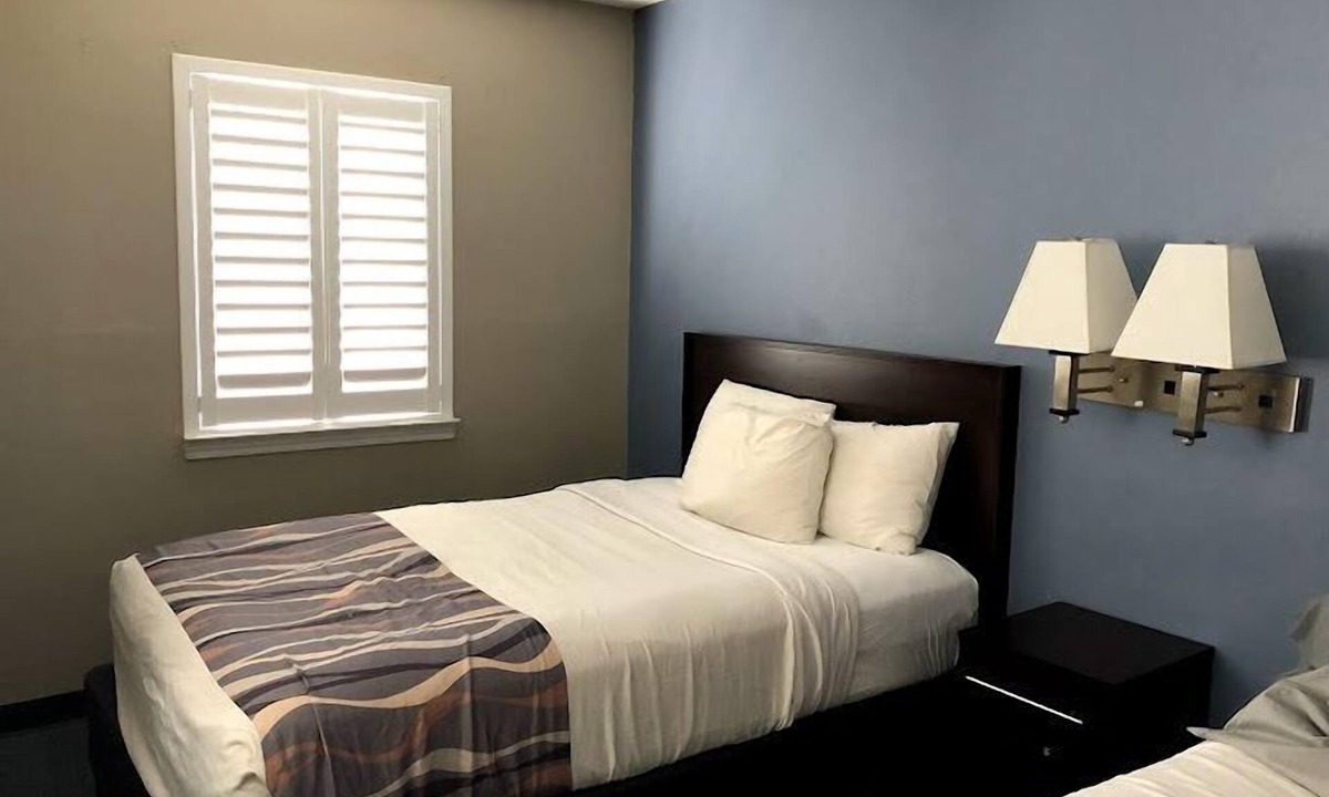 Warrington Hotel | Extended Stay Hotel