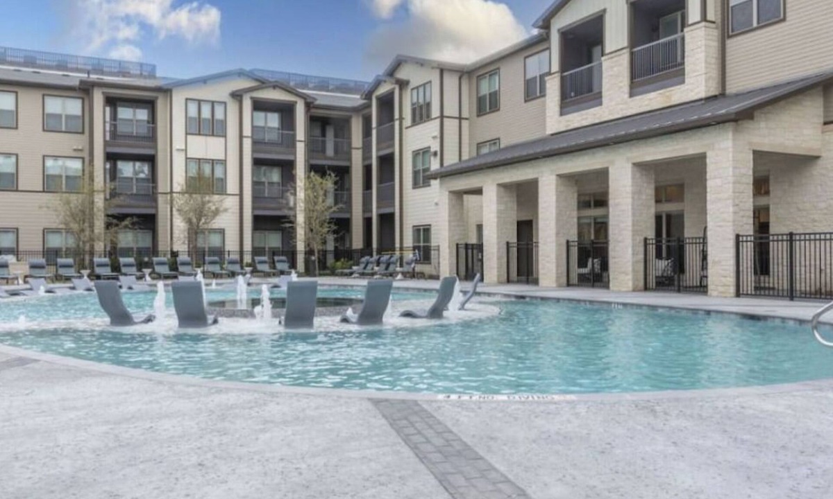 McKinney Apartment | Fairview Apartments by Landing