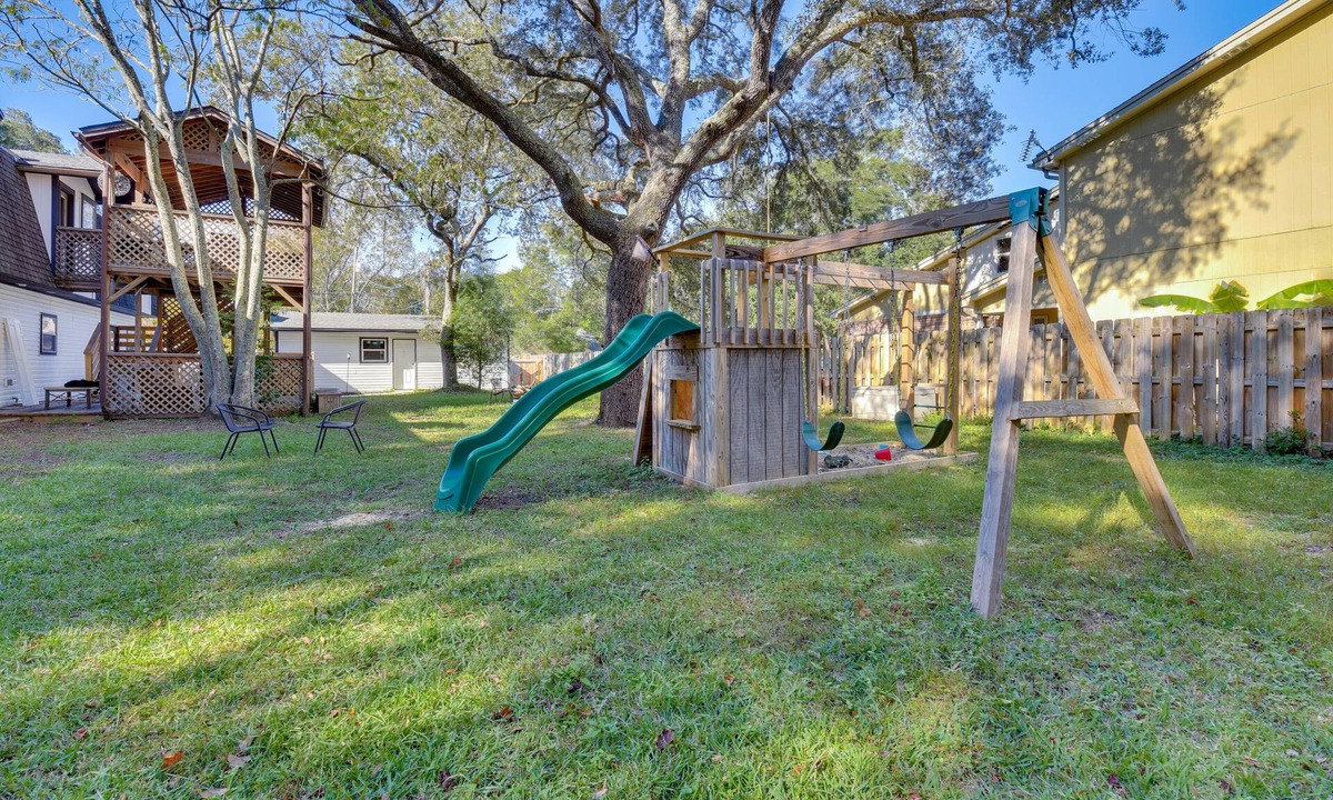 Wright House | Family-Friendly Duplex 6 Mi to Fort Walton Beach!