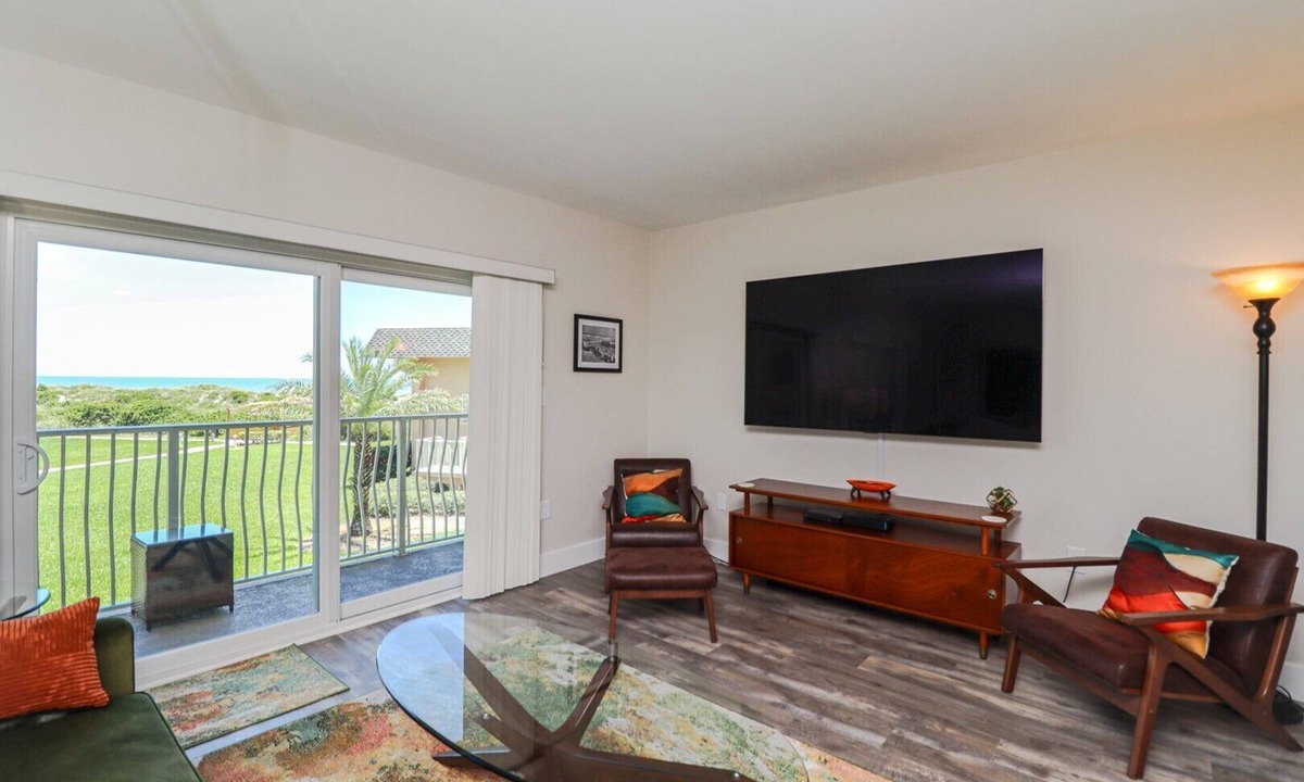 Butler Beach Apartment | Fantastic Ocean Views - Creston House 10C