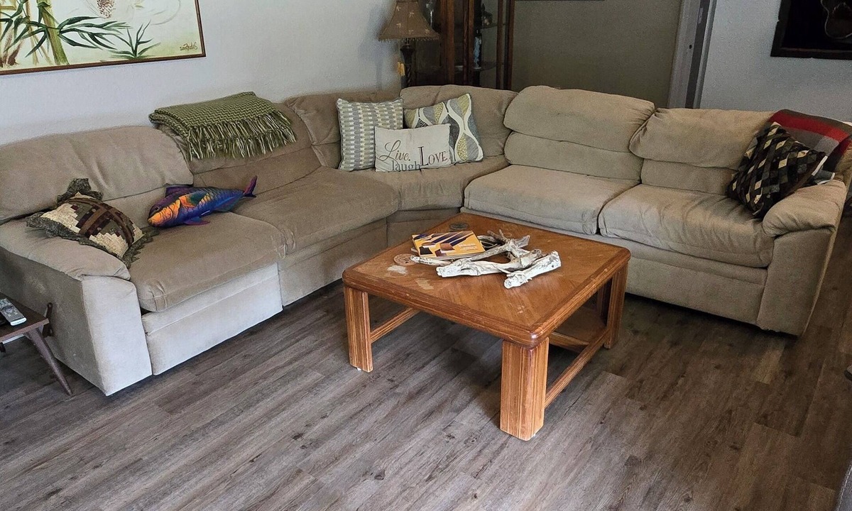 Homosassa House | Fenced backyard, pet friendly, 3/2 fits 7 people, can see Halls river from house