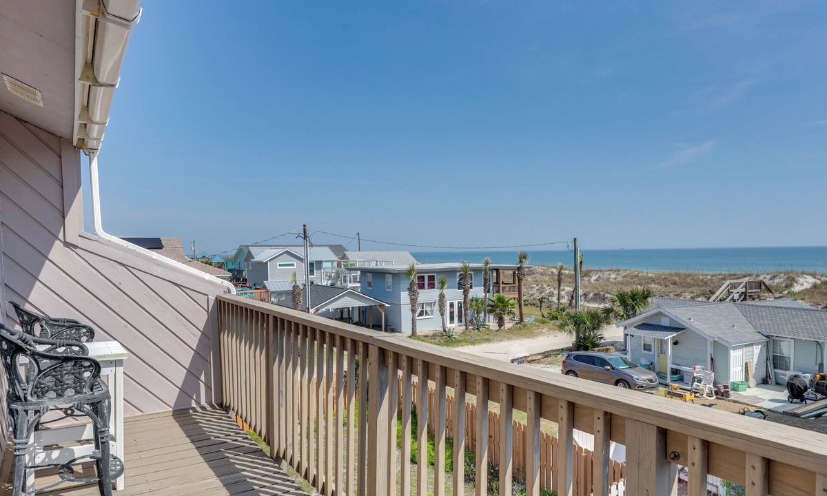 Fernandina Beach Cottage | Fernandina Beach Vacation Rental: Steps to Beach!