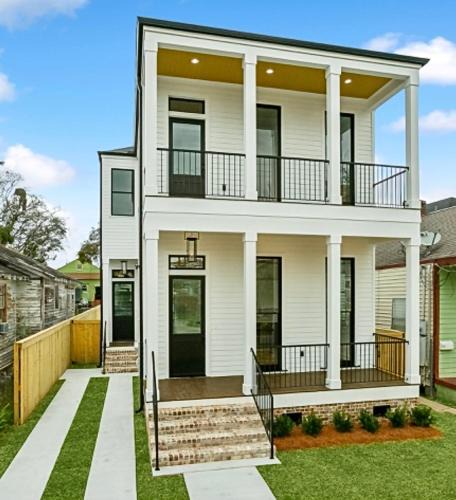 McDonough House | Festival Season New Orleans Home
