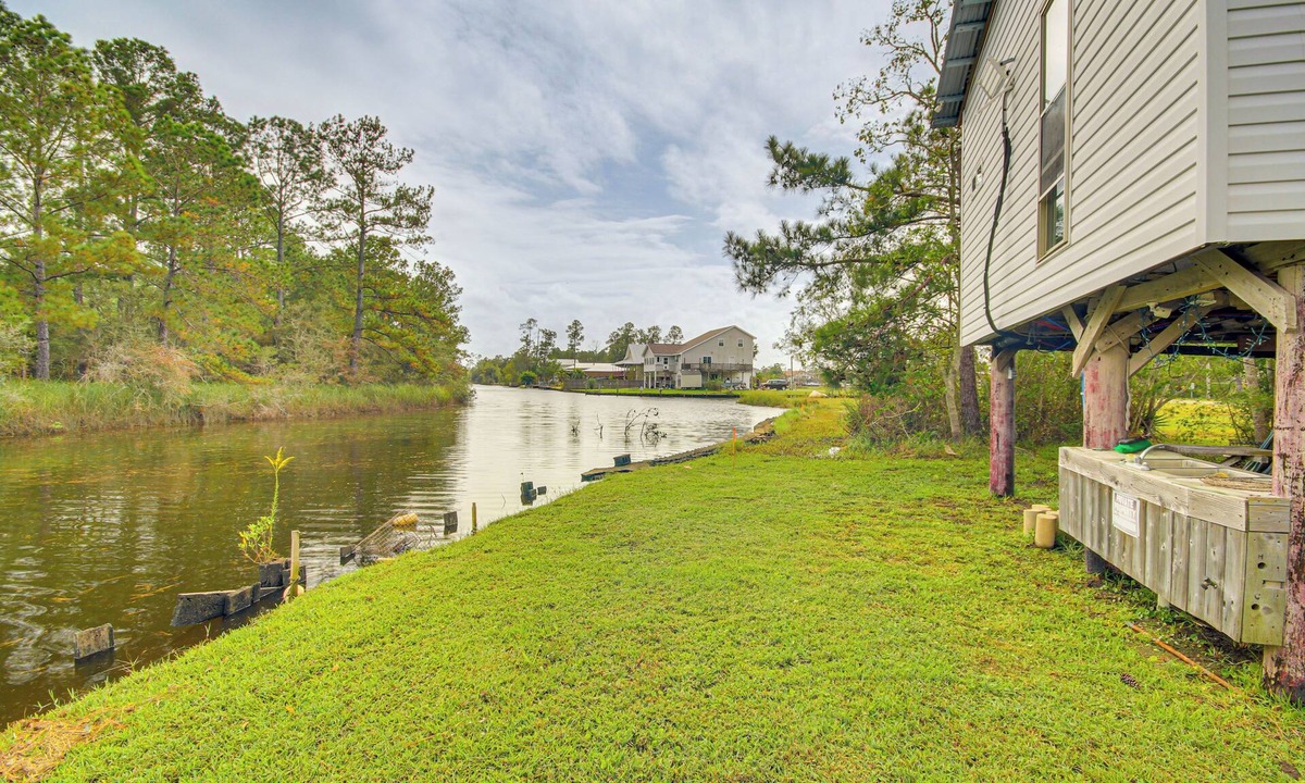 Shoreline Park House | Fishing On-Site: Waterfront Home in Bay St Louis