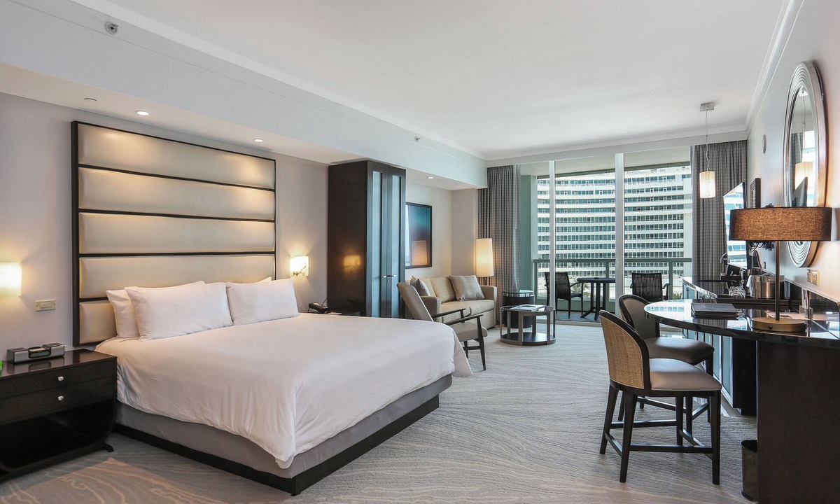 City Center Condo | Fontainebleau III Sorrento OceanView Suite FREE valet & Spa Pass No resort fees!