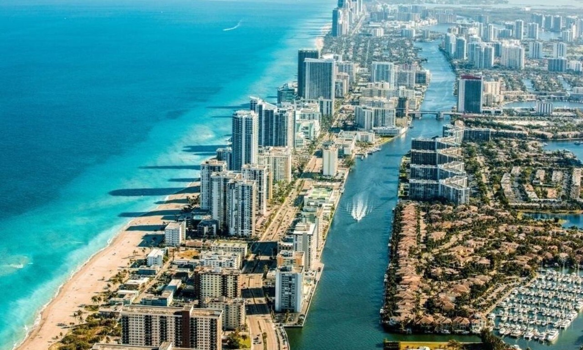 Galt Mile Condo | Fort Lauderdale Beach Escape - Pool, Tiki Bar & Beach Access