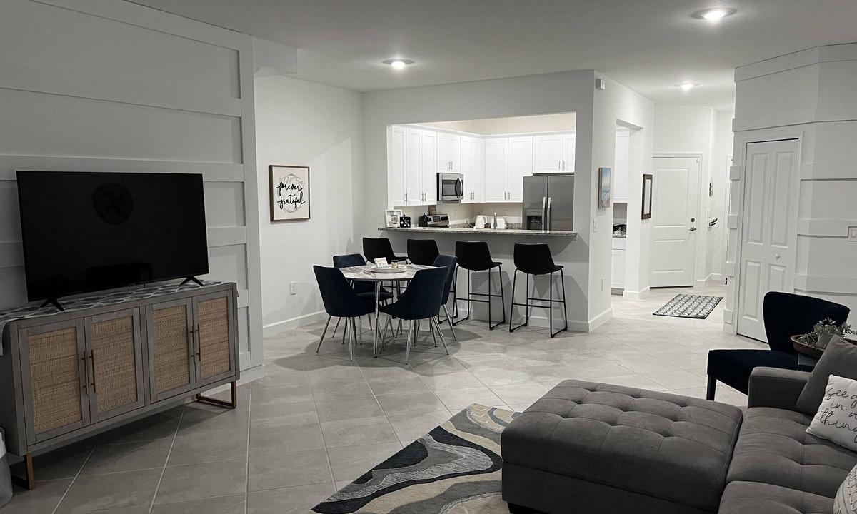 Gateway House | Fort Myers Resort Townhome : 3 Pools, Pickleball, Beaches & Spring Training