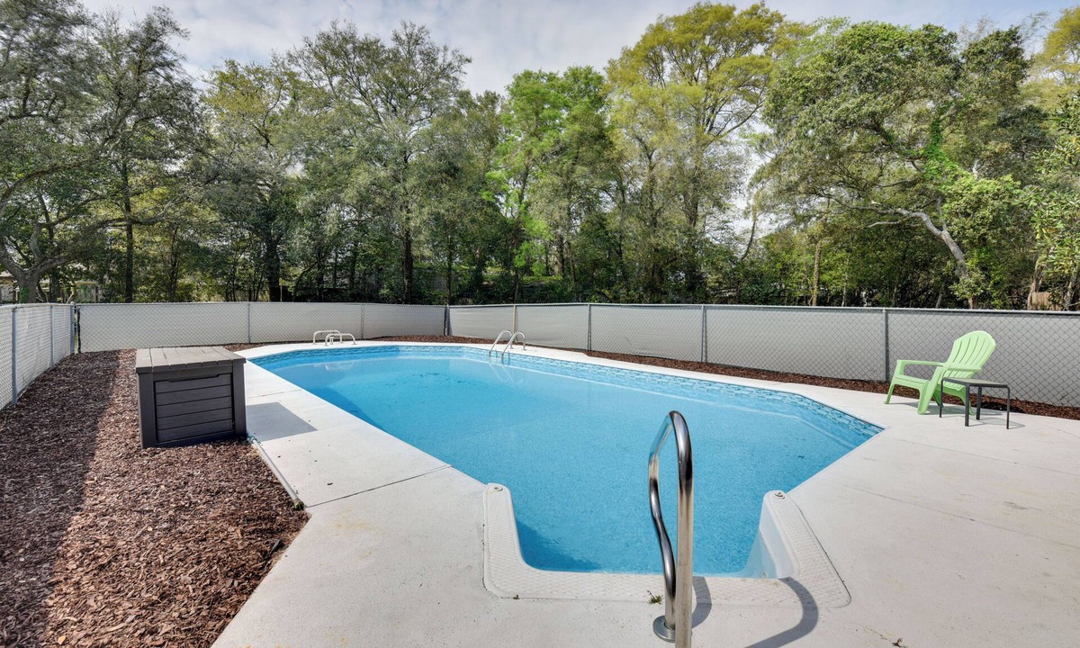 Ocean City House | Fort Walton Vacation Rental w/Private Pool!