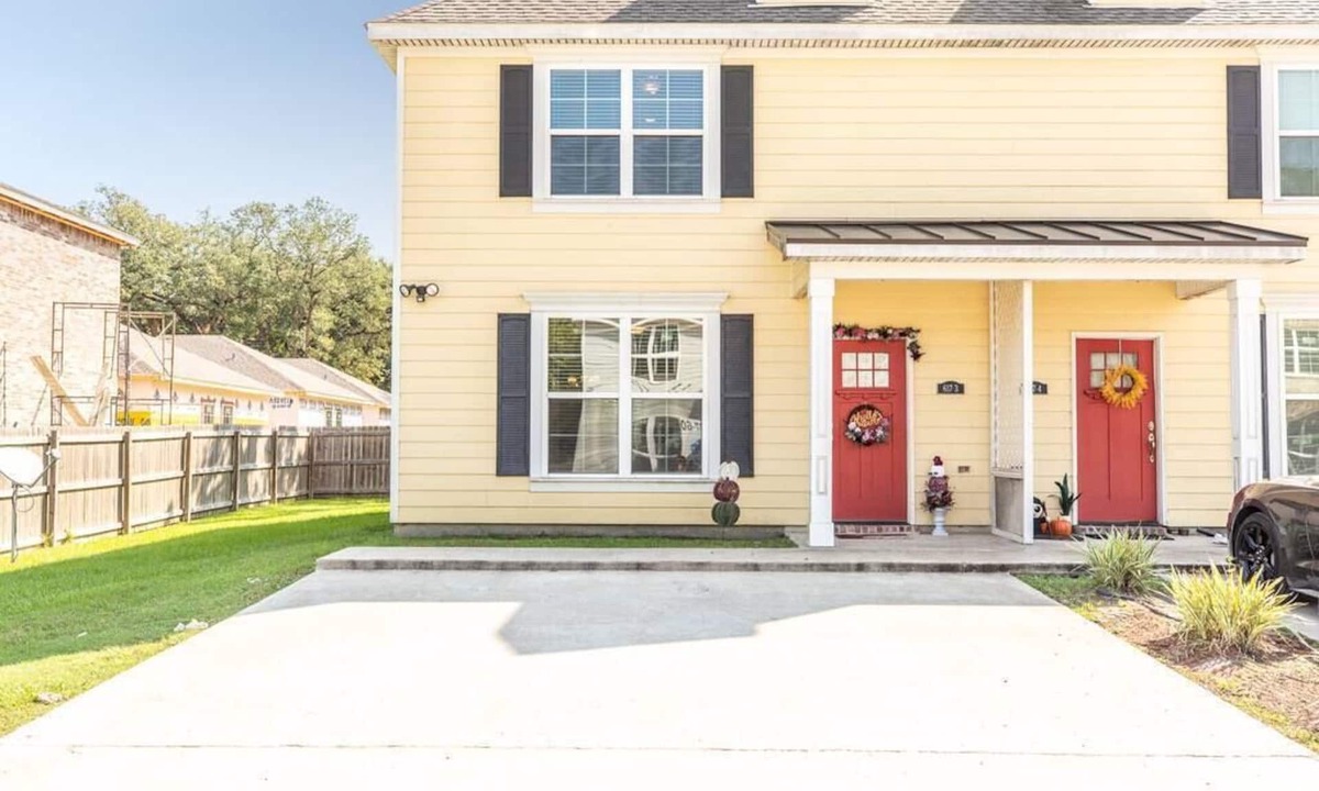 Lake Charles House | Four Gables