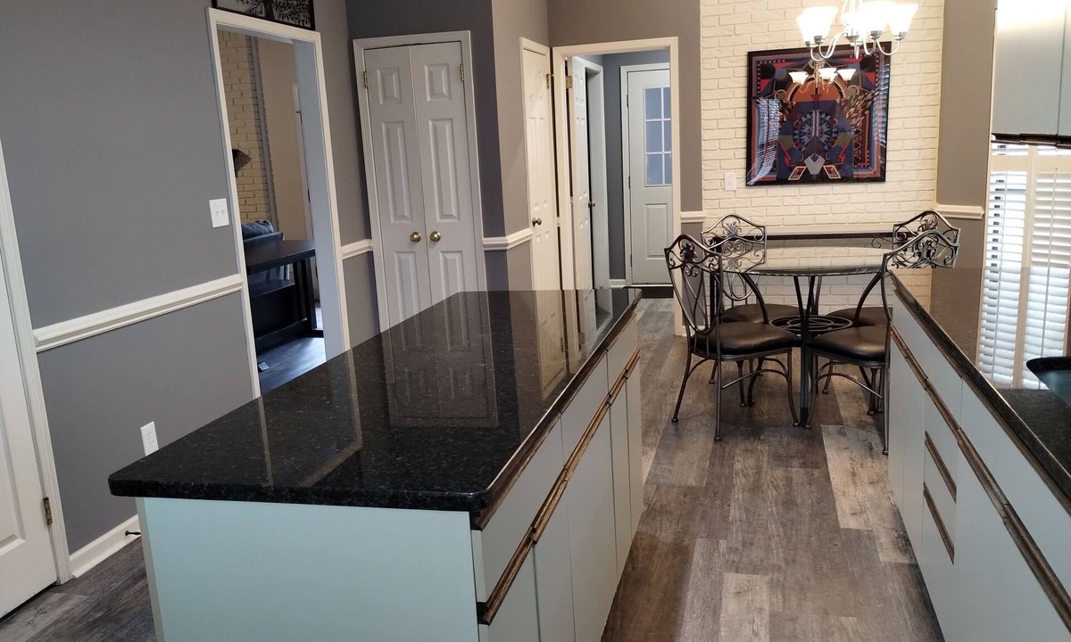 Gunter Afs House | Fresh, modern 3-bedroom residential home