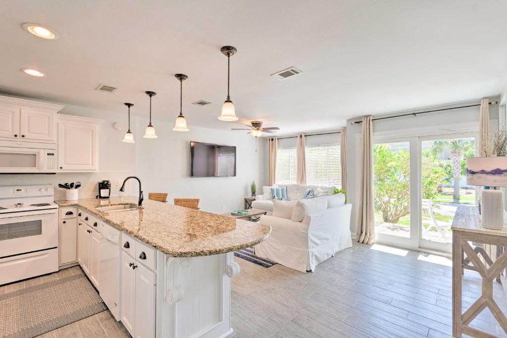 Holiday Isle Apartment | Freshly Renovated Condo Short Stroll to Beach