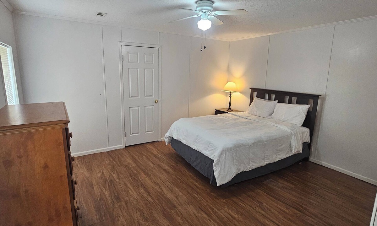 Voth House | Fully Furnished 3 Bedroom w/Utilities #26