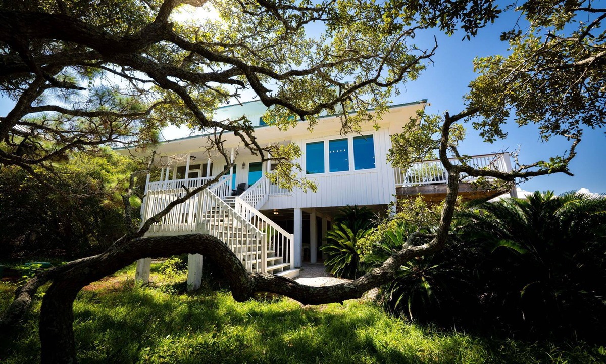 Plantation House | Fully Renovated House w/Private Pool In Prime Plantation Location