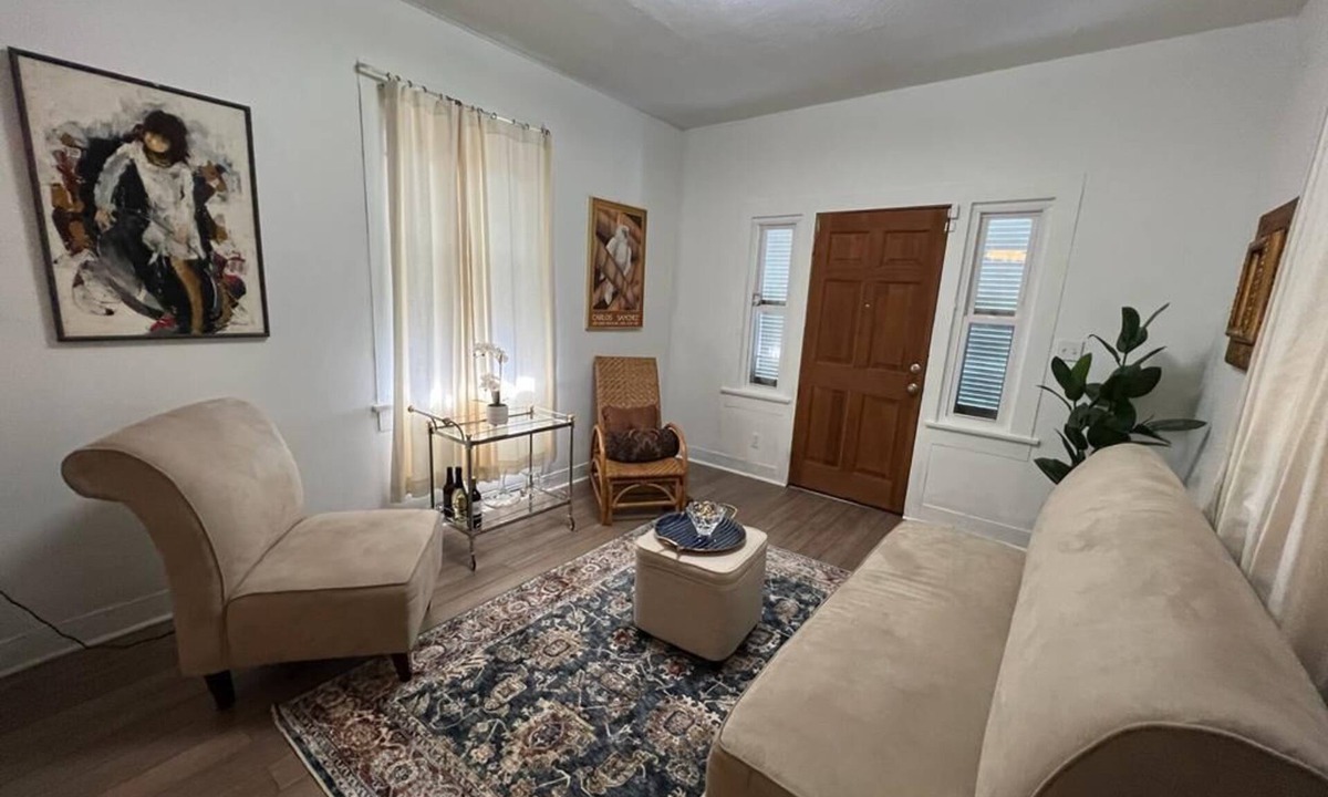 Desire Area Apartment | Furnished 1 BD Apartment IN NEW Orleans