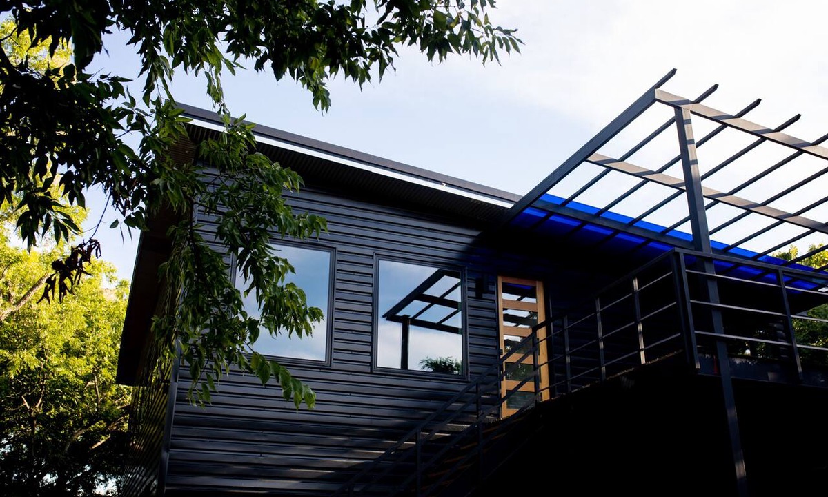 Calera House | Galleria Z-Natural Light Jungle House-2 mi to Choctaw Casino