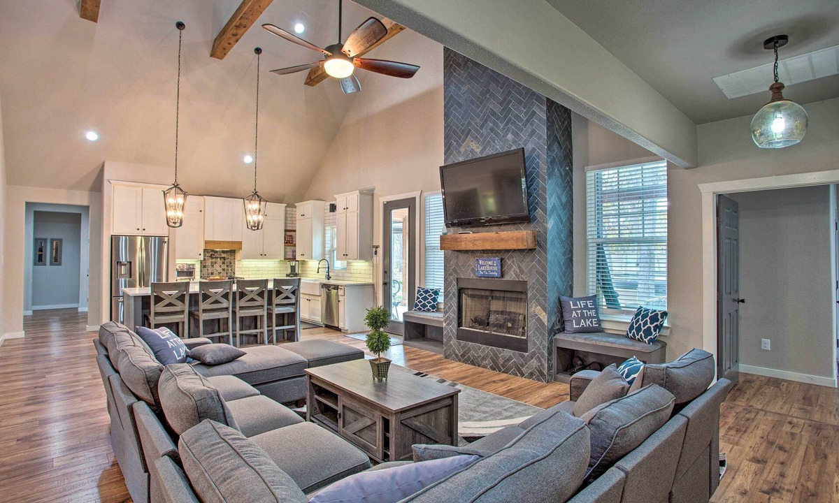 Quinlan Cottage | Game Room + Lake Tawakoni Access: Family Getaway!