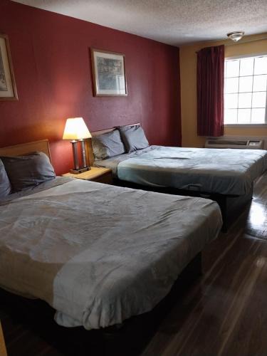 Jackson Apartment | Gated 2 Queen Beds Hotel Room 257
