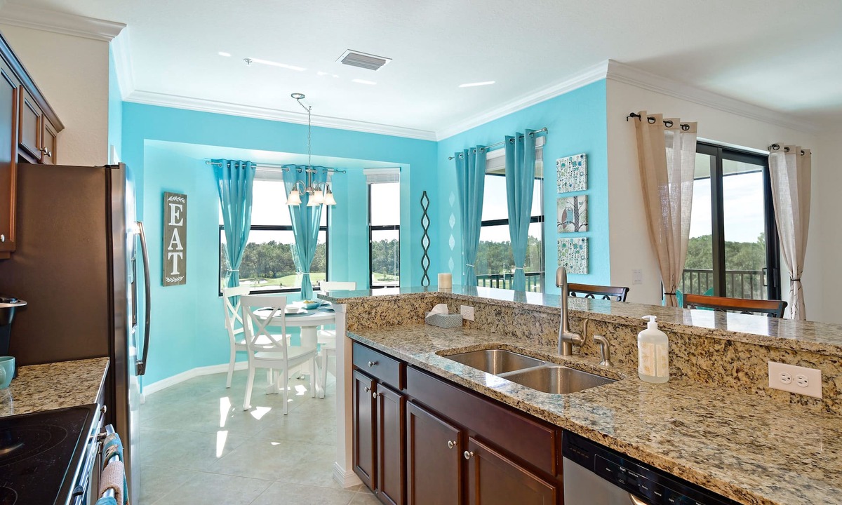 Lakewood Ranch Condo | Golf Pickleball Tennis Vacation Penthouse Condo Lakewood National Country Club