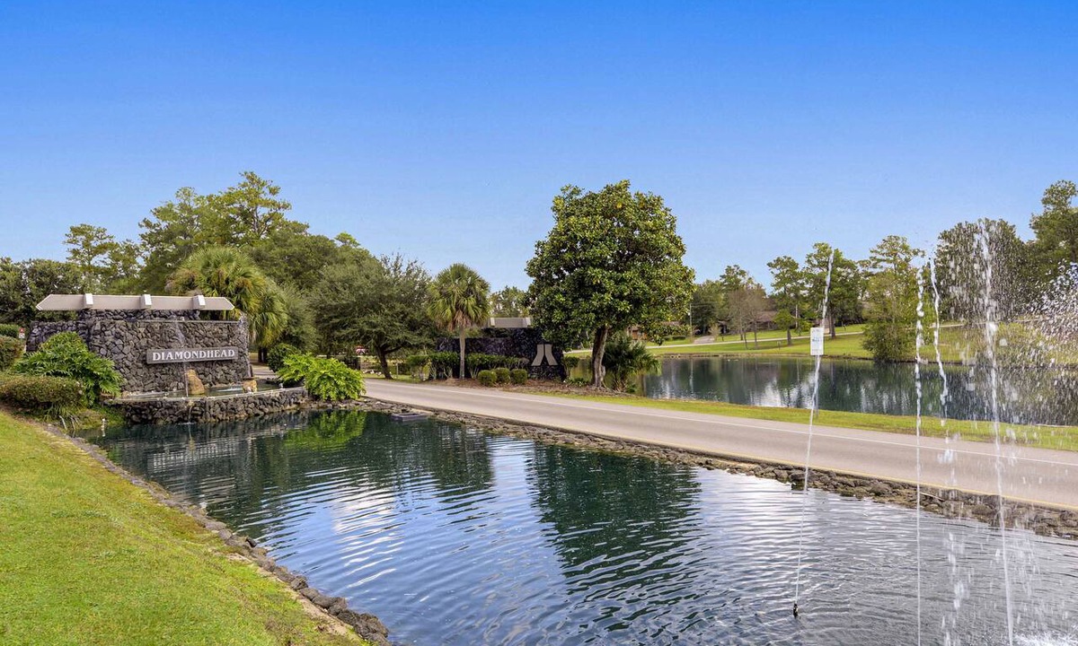 Diamondhead Condo | Golfer's Getaway! Modern Diamondhead Condo
