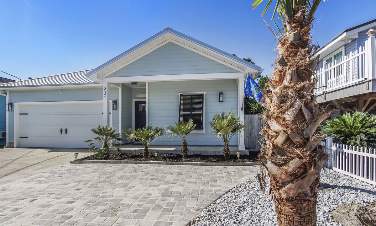 Laguna Beach Estates House | "GONE COASTAL'"JUST STEPS TO SUGAR WHITE SANDS AND EMERALD WATERS