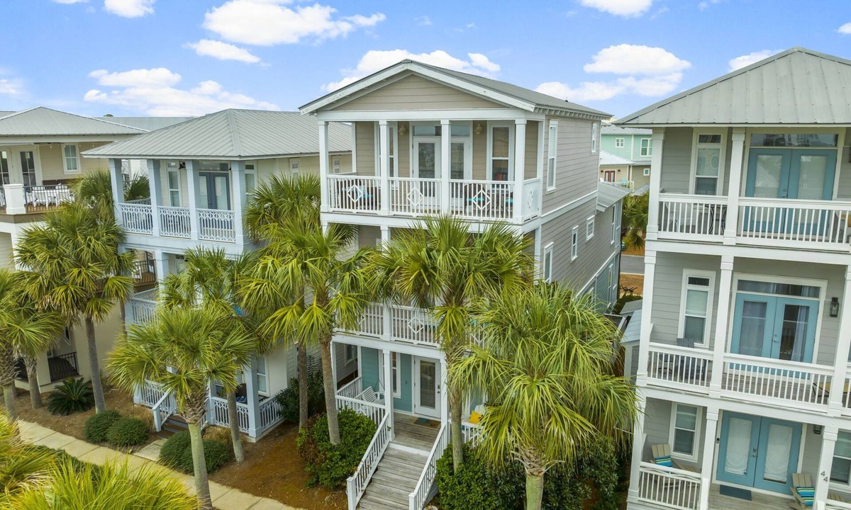 Treetop House | GORGEOUS 4/4 SLEEPS 10! GULF VIEW FROM 3rd FLOOR! WELL APPOINTED! ONE BLOCK FROM BEACH ACCESS!