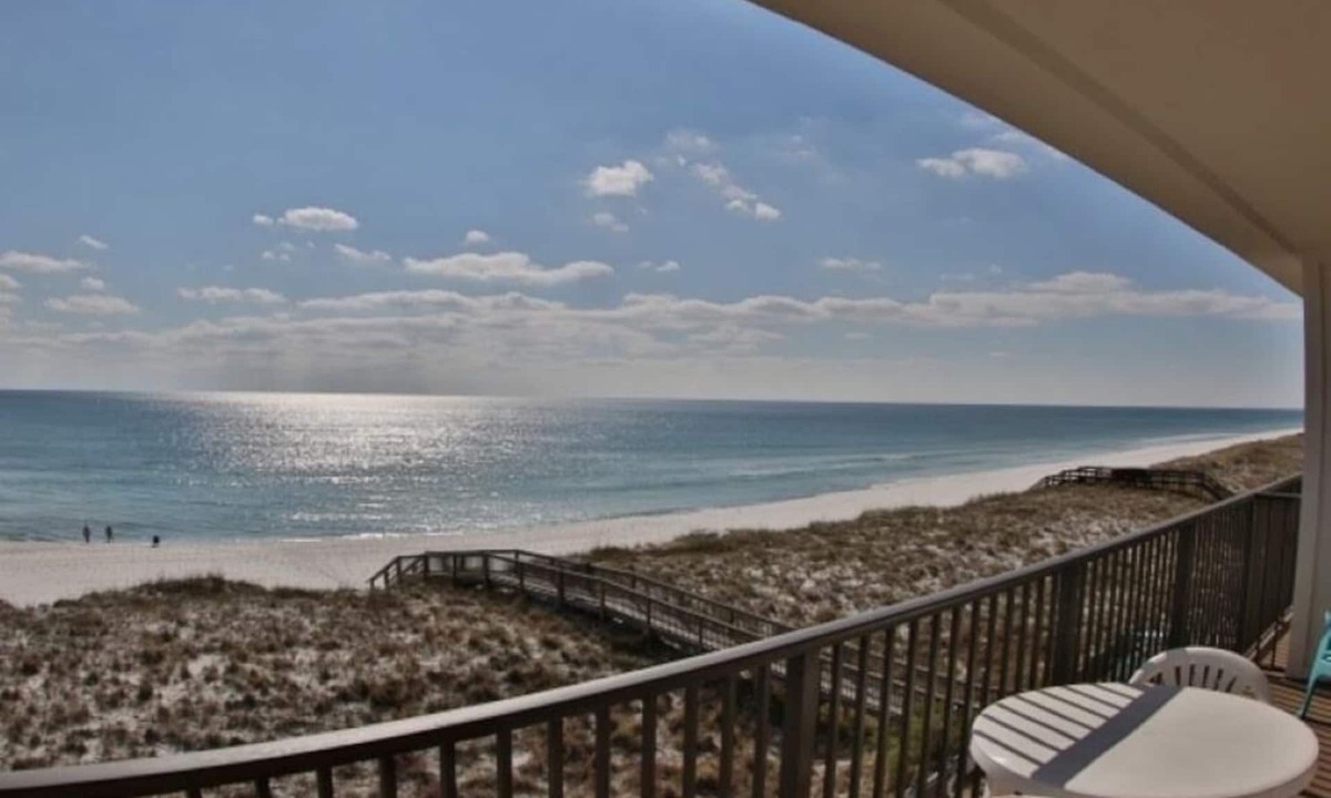 Emerald Surf | Navarre Beach