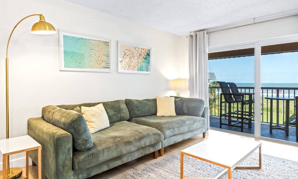 Cocoa Beach Condo | Gorgeous Oceanfront 3 Bedroom Penthouse. Stunning Balcony Views ☀️🏖️