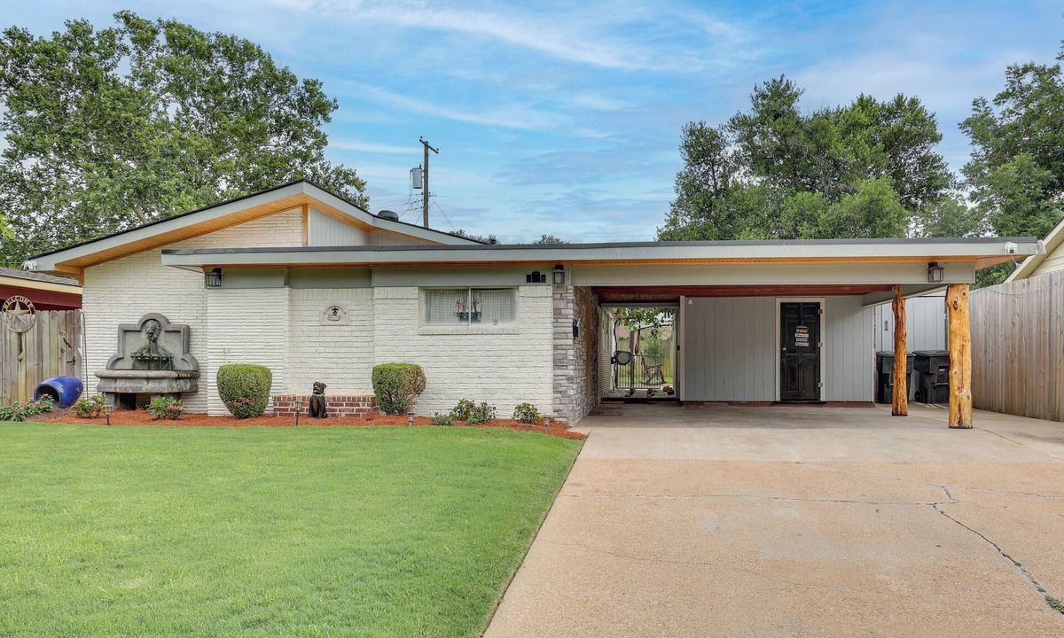 Freestate House | Great for Families! Shreveport Getaway w/Patio