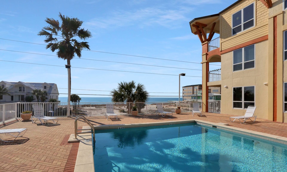 Summerhouse Beach | Mexico Beach