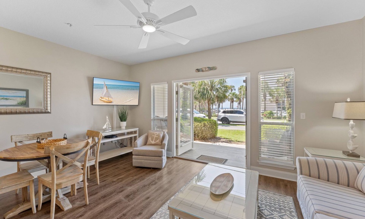 Crystal Beach Condo | Ground Floor | Gulf View | Walk to Beach from Patio | Pool | Hot Tub