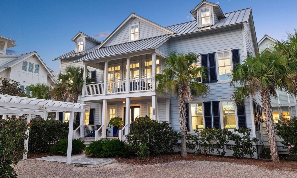 Seaside House | Gulf Front Views | "All Decked Out" Luxurious WaterColor Home | Steps to the Beach Club