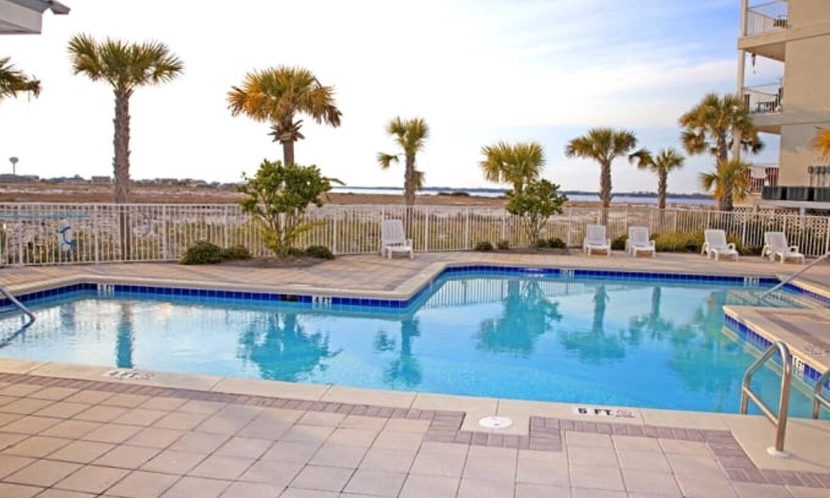 Navarre Beach Condo | Gulf Island 233-1 Bedroom Condo with hall bunks and a sleeper sofa/Sleeps 6