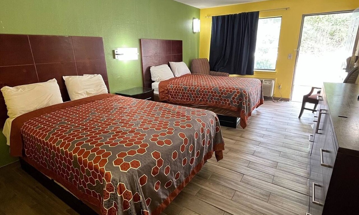 New Albany Hotel | Hallmarc Inn New Albany