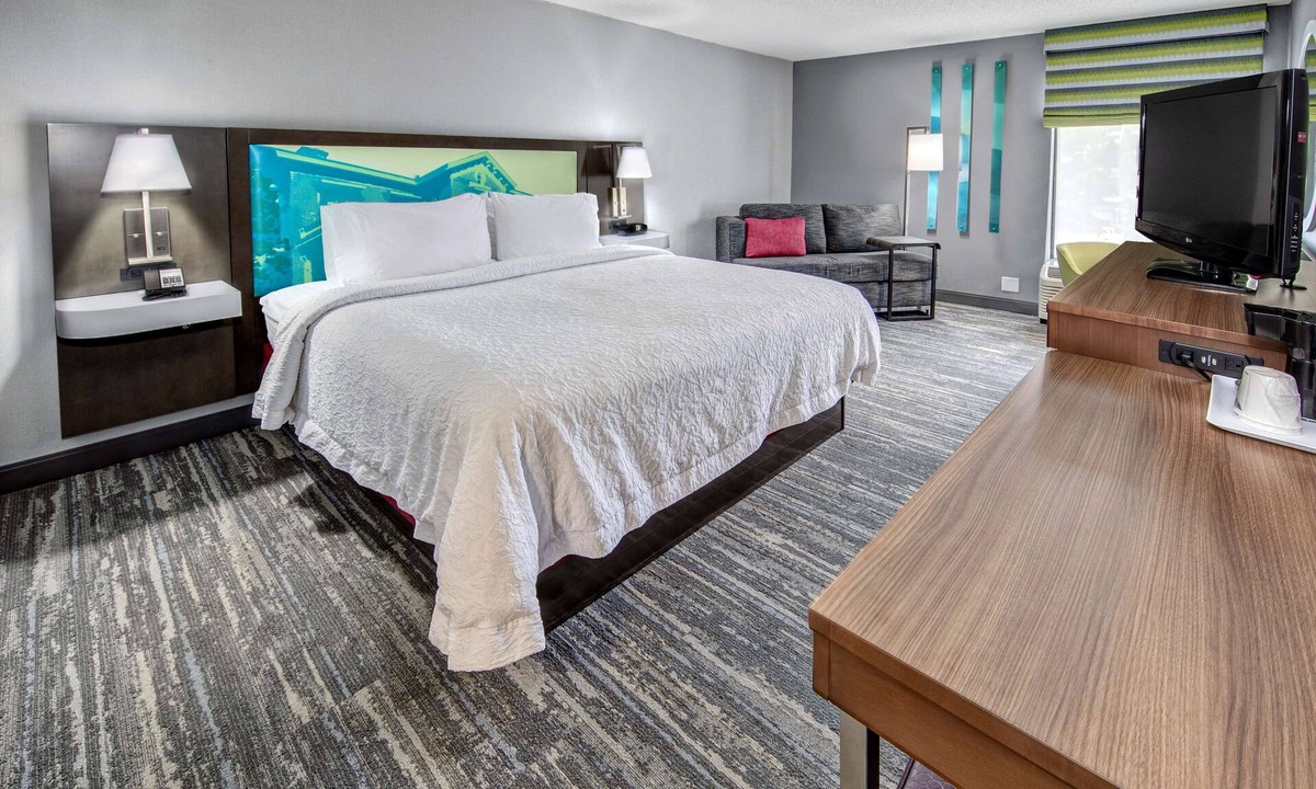 Batesville Hotel | Hampton Inn Batesville