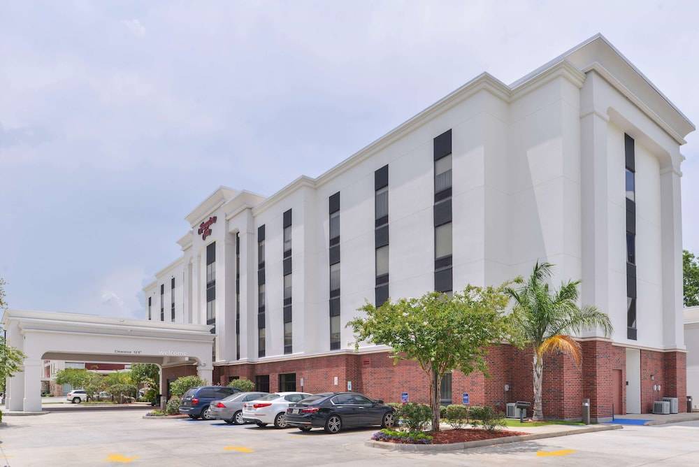 Gonzales Hotel | Hampton Inn Gonzales