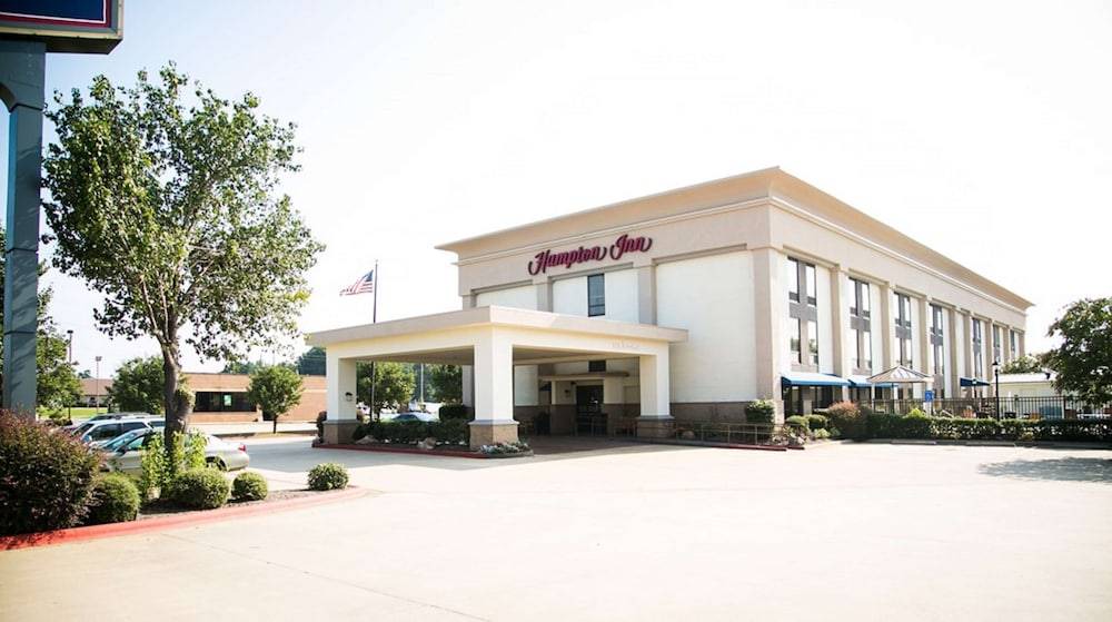 Marshall Hotel | Hampton Inn Marshall