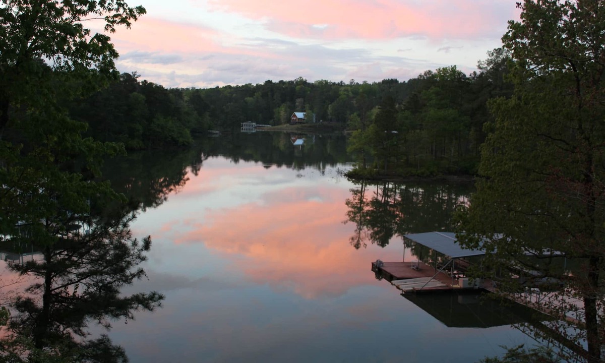 Arley House | Hannah's Hideaway-3 Miles To Stores, Restaurants, Sleeps 16, No Steps To water!