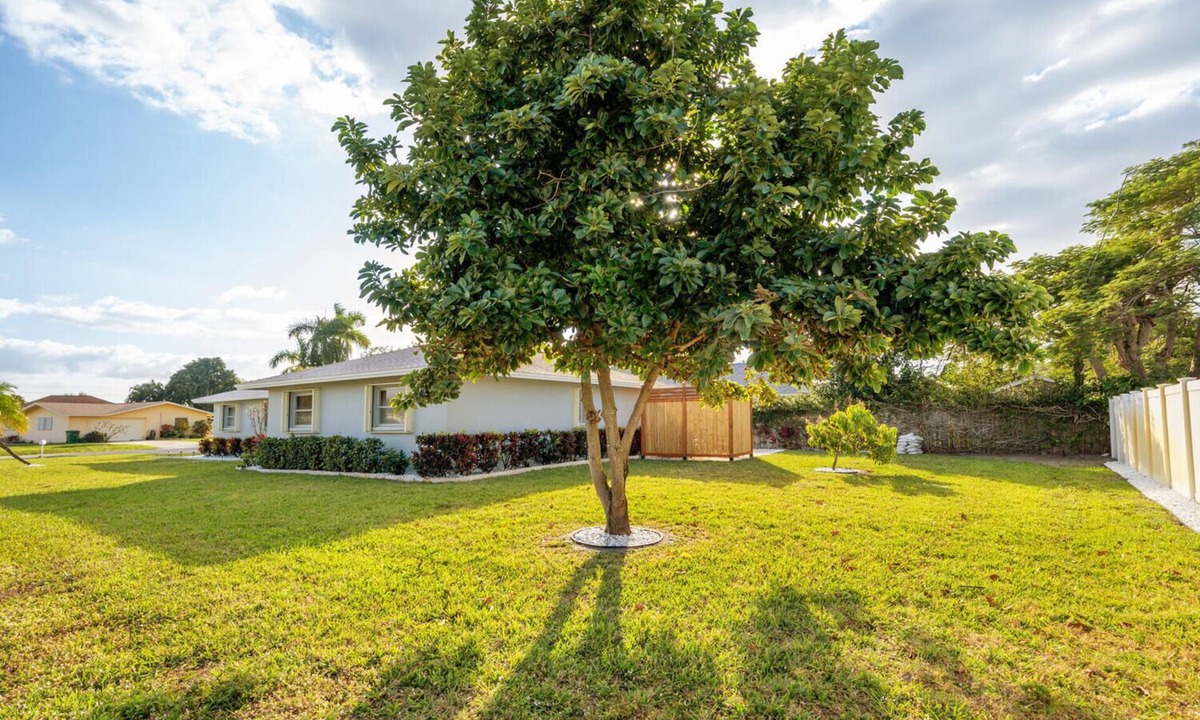 Willoughby Acres House | Happy Hideout