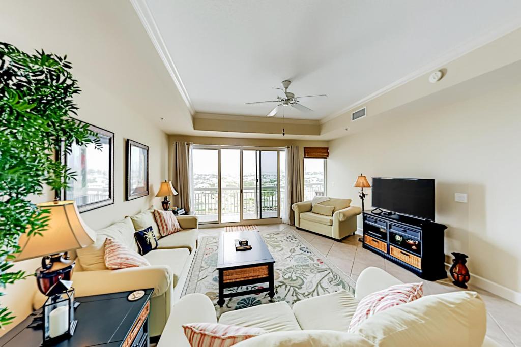 Holiday Isle House | Harbor Landing