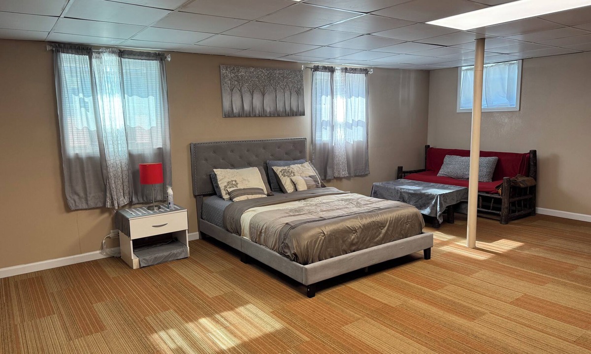 Marianna Apartment | Heading gym 1-bedroom apartment, next to the caverns state park in Marianna FL