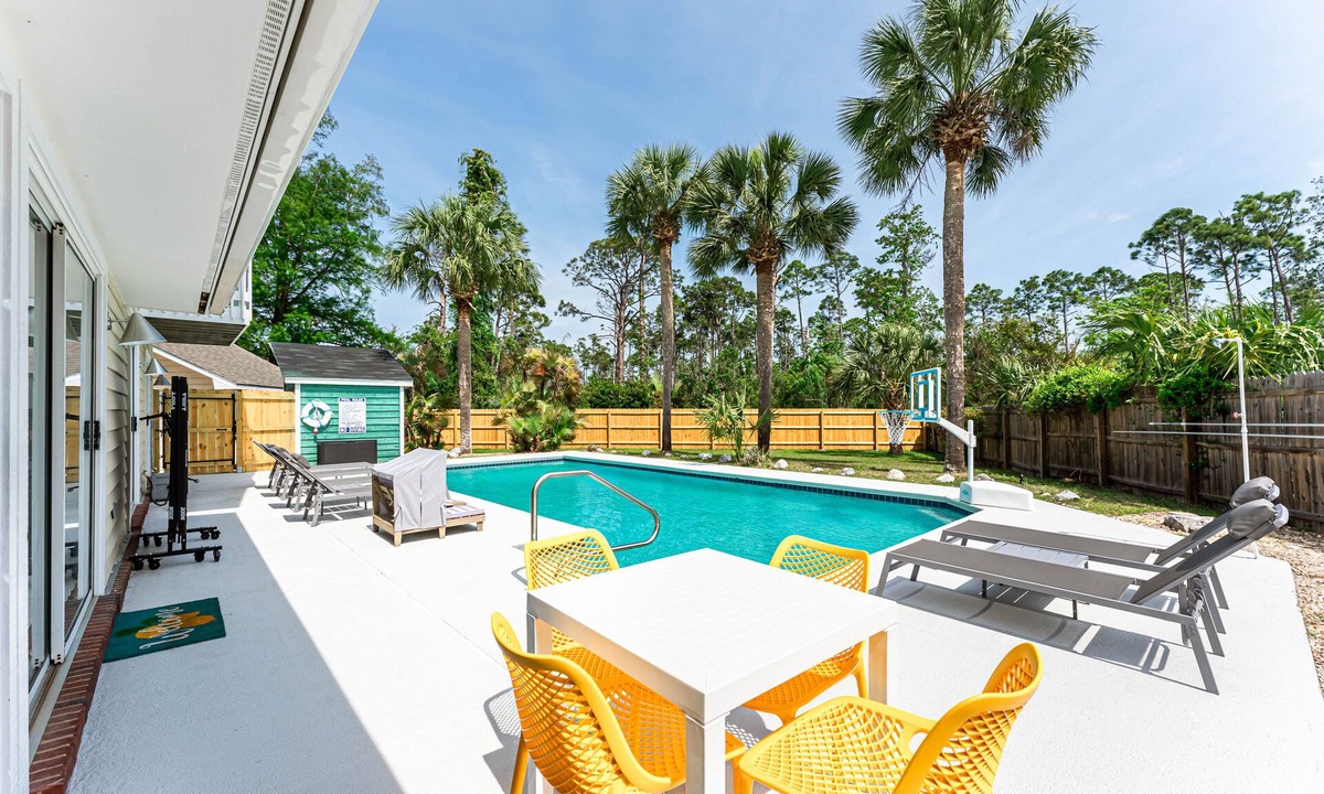 Port St. Joe House | Heated Pool Sauna Hot Tub Game Room Beach Golf Cart Sleeps 15
