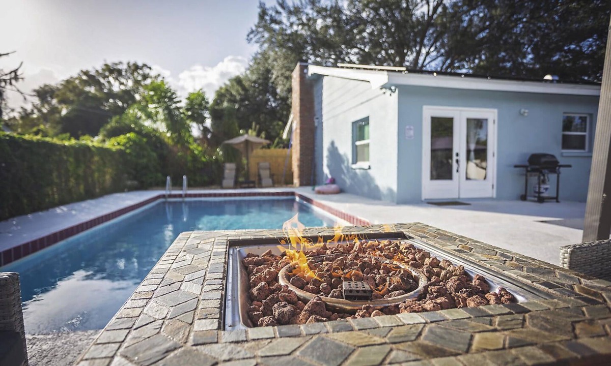 Seffner Community Alliance House | Heated Pool w/Fire Pit Spacious Family Retreat